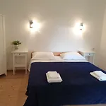 Bed & Breakfast Golden 3*