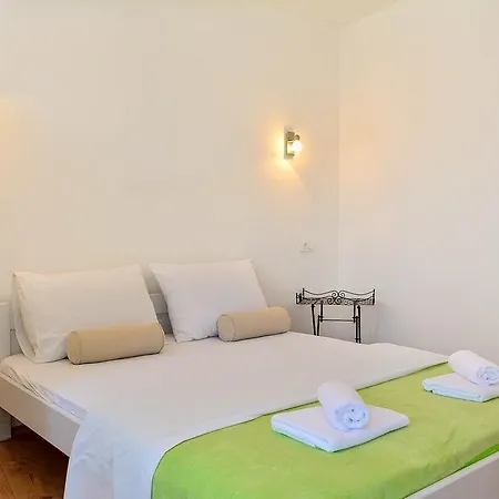 Golden Oda ve Kahvaltı Split