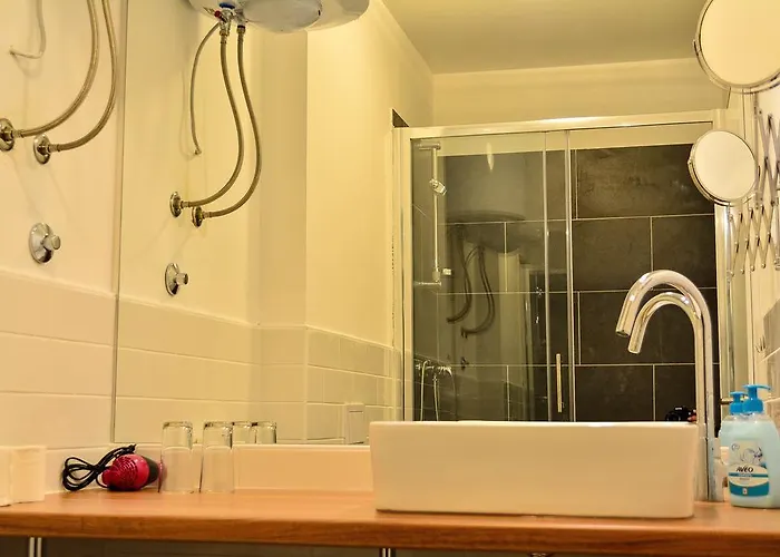 Golden B&B Split