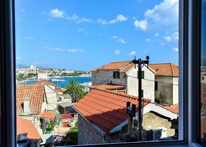 Golden ベッド・アンド・ブレックファスト 3*